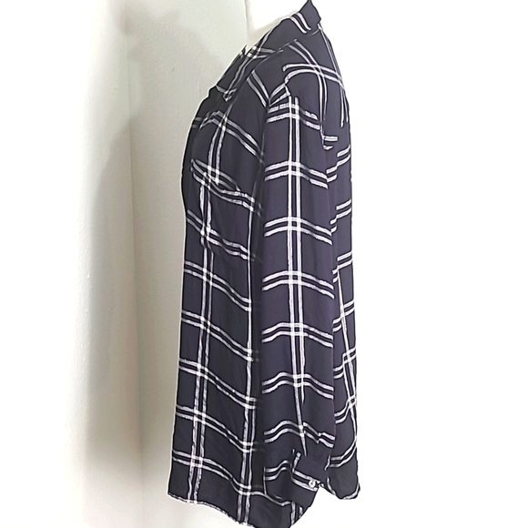 Talbots Navy Blue & Silver Metallic Plaid Buttondown Shirt, Longsleeve,  Size 2X - Picture 4 of 8